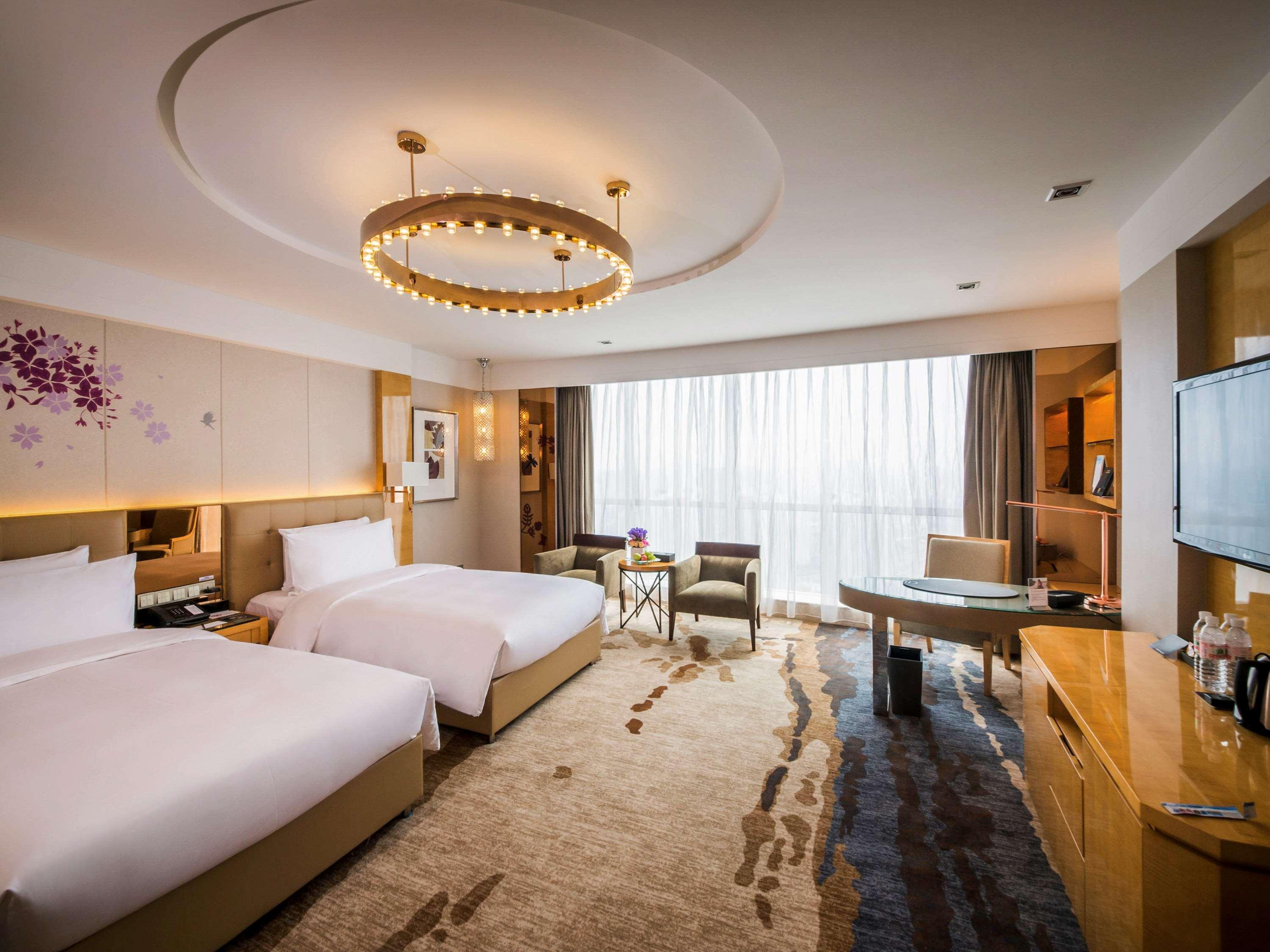 Pullman Linyi Lushang Hotel Kültér fotó