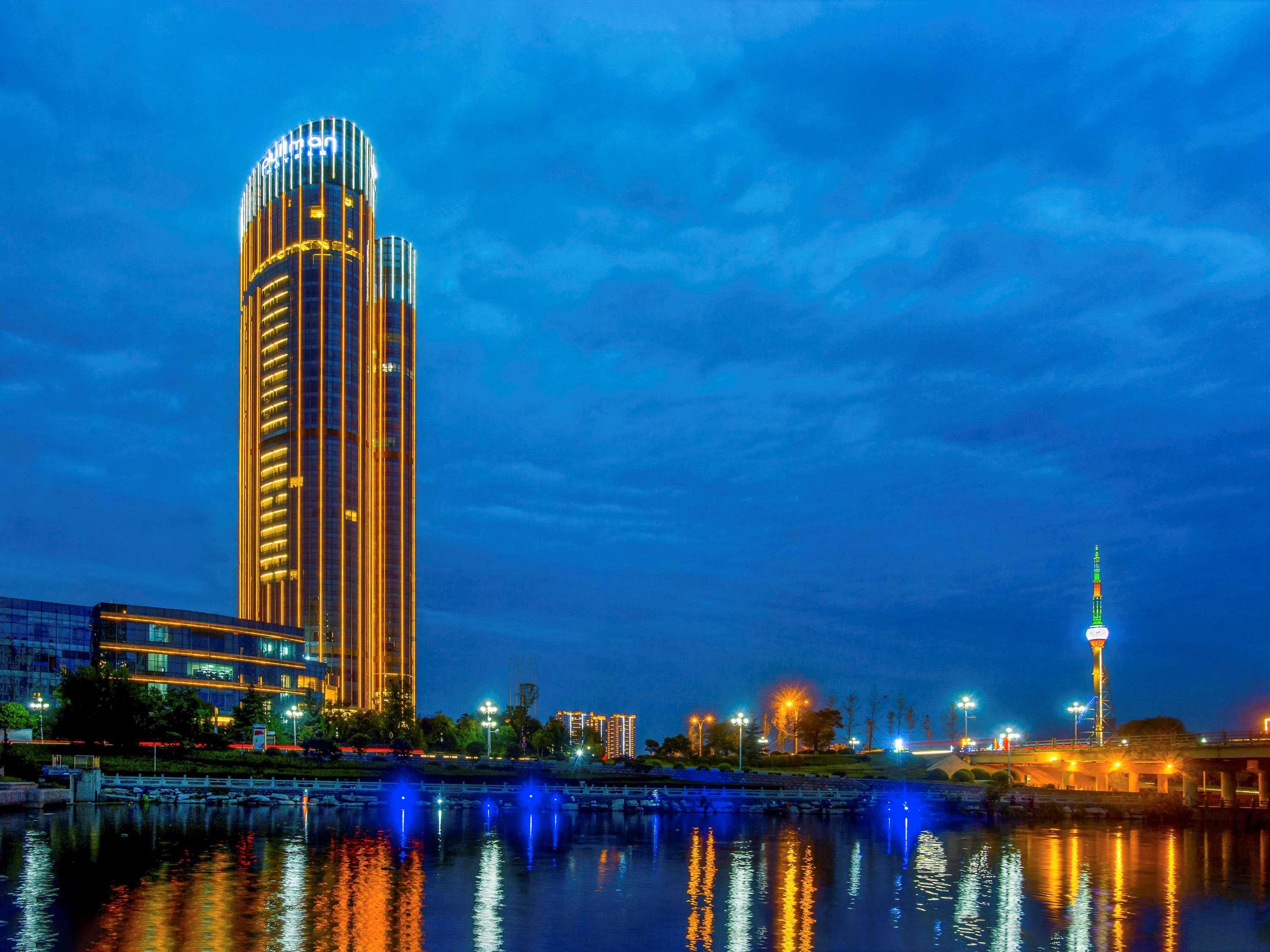 Pullman Linyi Lushang Hotel Kültér fotó