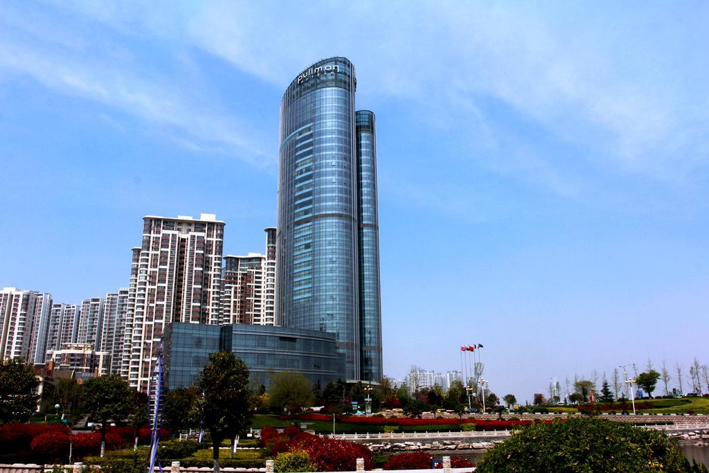 Pullman Linyi Lushang Hotel Kültér fotó